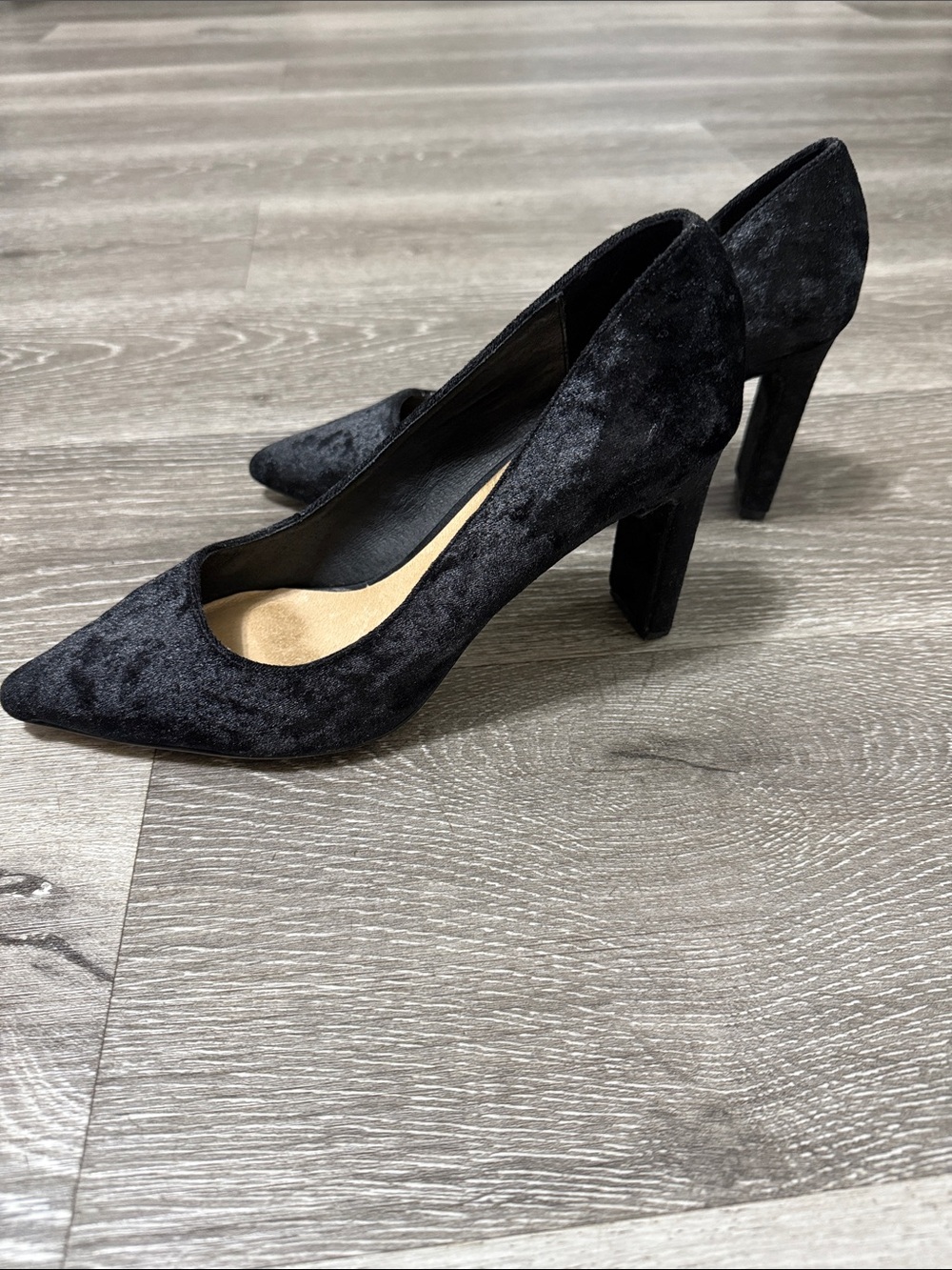 Classic Black Suede Pointed-Toe Women’s Pumps